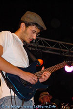Goby qui joue de la guitare